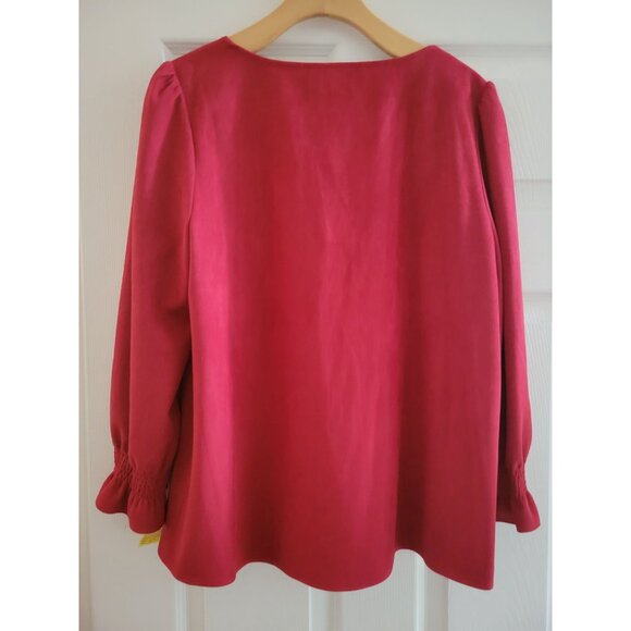Tuckernuck Womens Red Faux Suede blouse Top size Large flowy Feminine - Picture 4 of 7